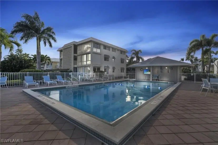 Picture of 2100 Gulf Shore Blvd N 206, Naples FL 34102