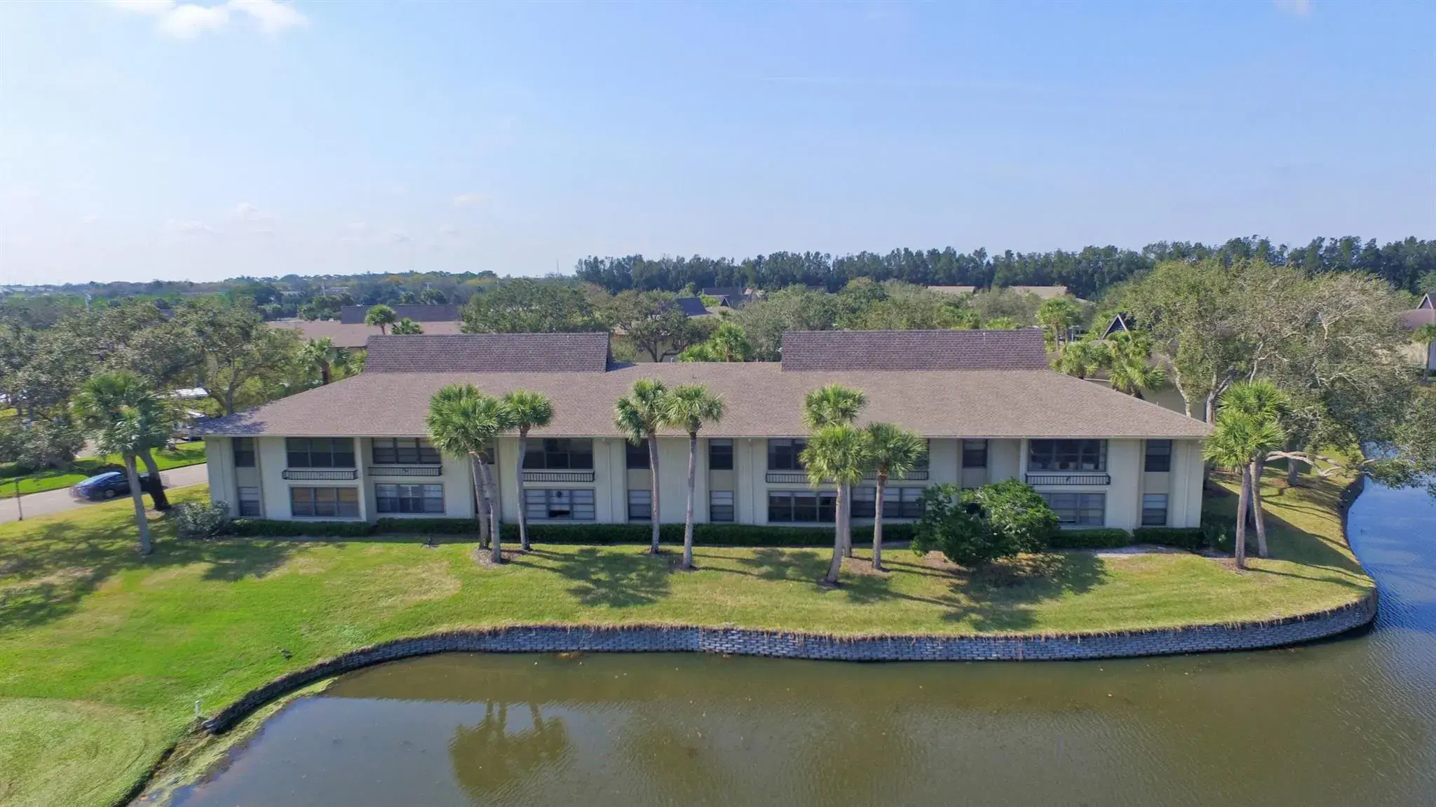 Picture of 3 Plantation Drive 102, Vero Beach, FL 32966