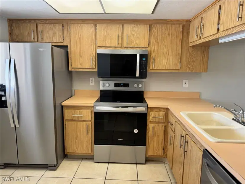 Picture of 618 Gerald Ave 422, Lehigh Acres FL 33936