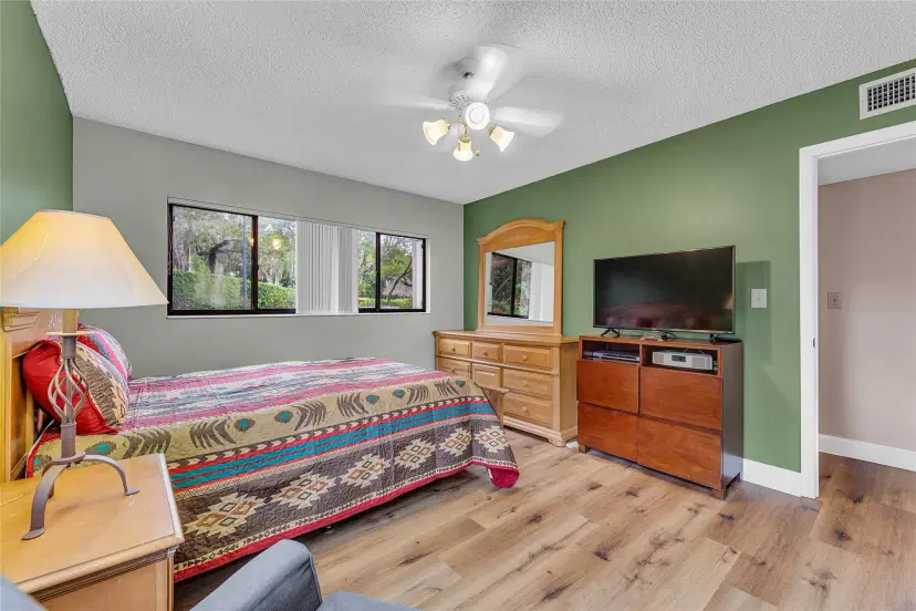 Picture of 10895 W Clairmont Cir 116, Tamarac FL 33321