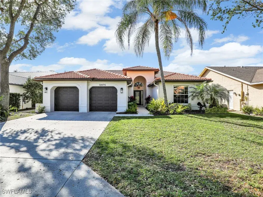 Picture of 10975 Fieldfair Dr, Naples, FL 34119