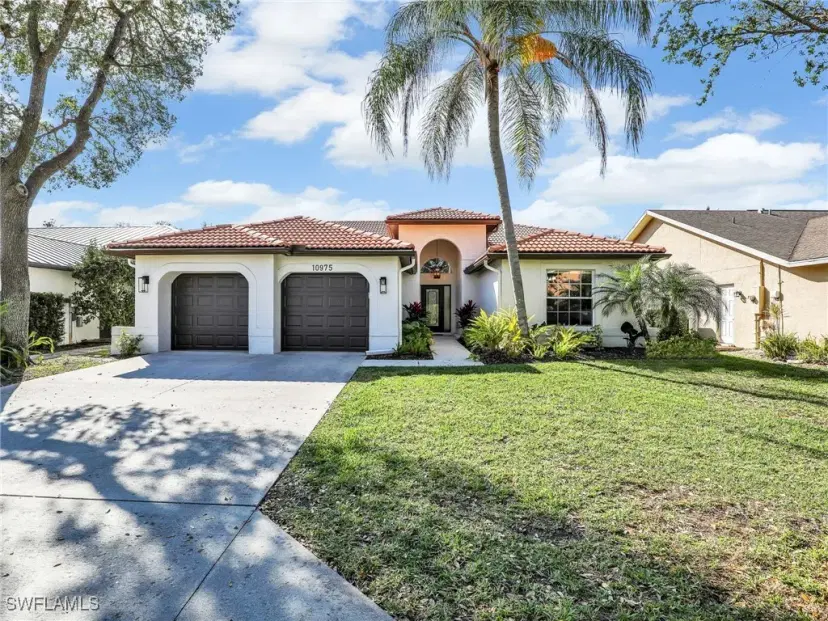 Picture of 10975 Fieldfair Dr, Naples FL 34119