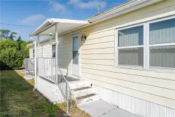 Picture of 9 Cannes Dr, Naples, FL 34112