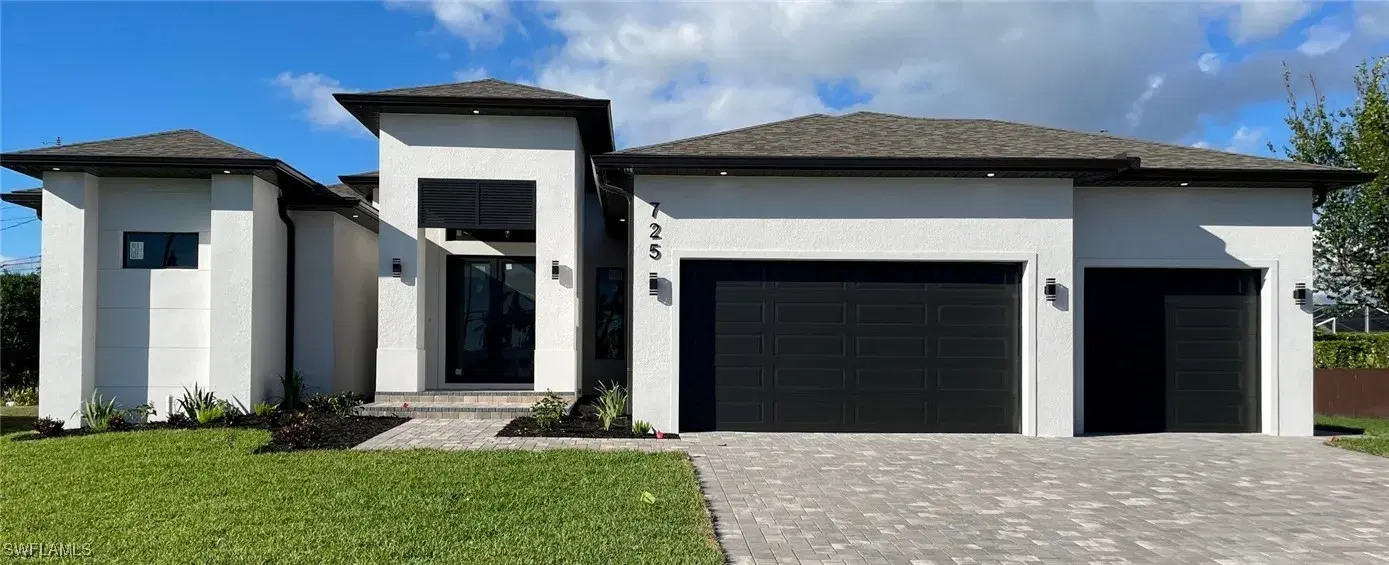 Picture of 725 Monterey Ave, Cape Coral, FL 33904