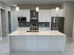 Picture of 725 Monterey Ave, Cape Coral, FL 33904