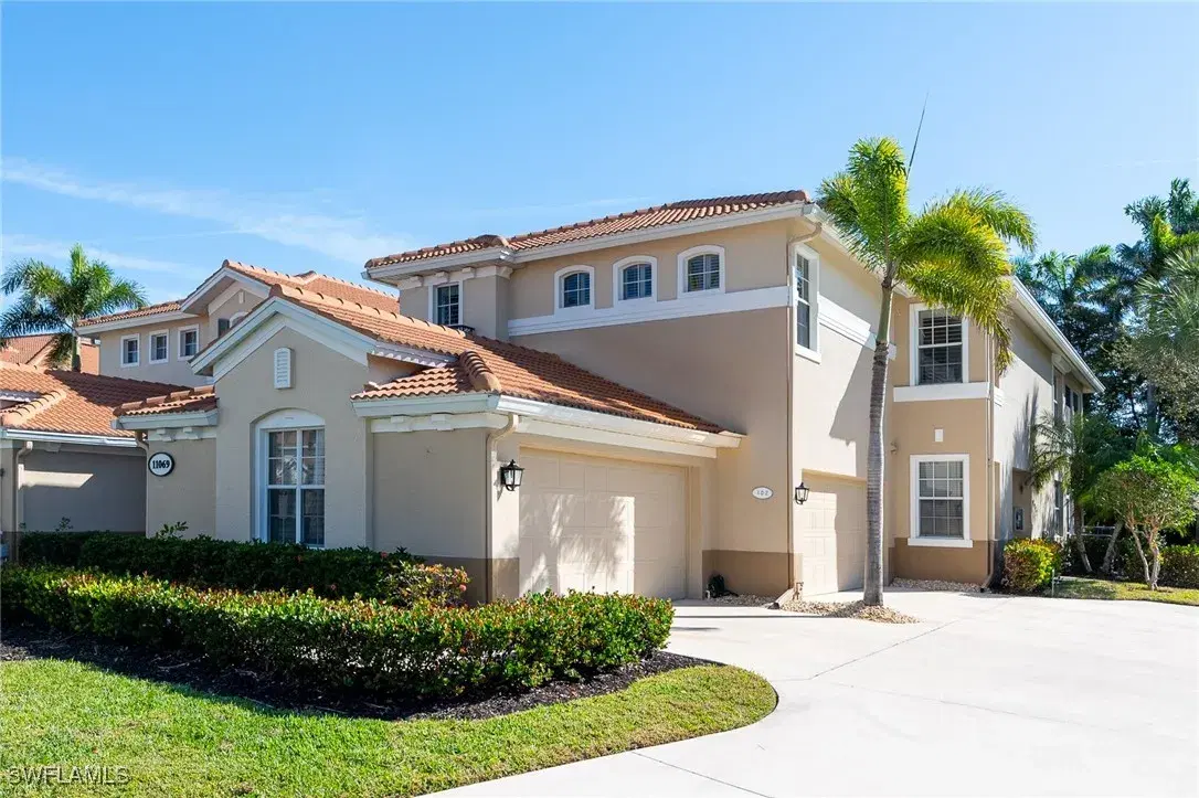 Picture of 11069 Harbour Yacht CT 102, Fort Myers, FL 33908