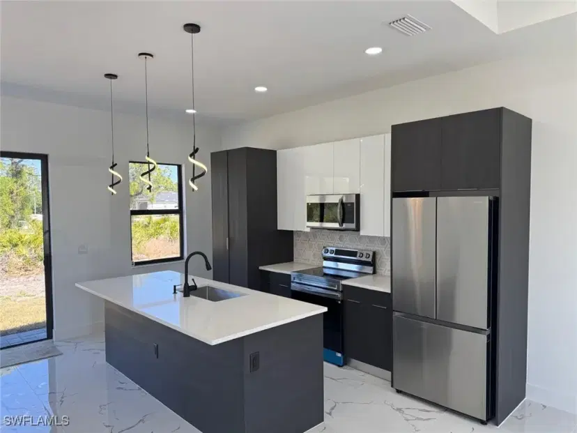 Picture of 607 E 8Th St, Lehigh Acres FL 33972
