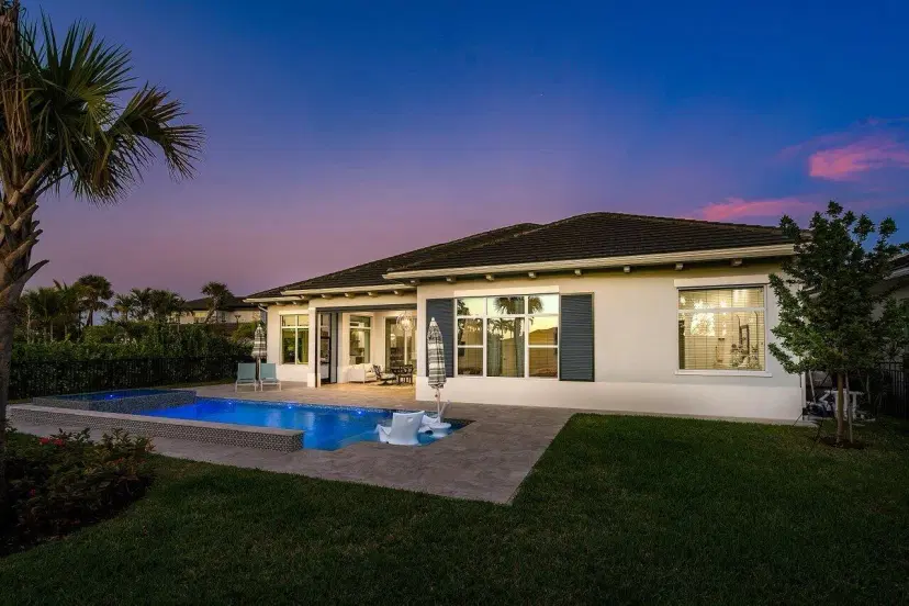 Picture of 9352 Coral Isles Circle, Palm Beach Gardens FL 33412