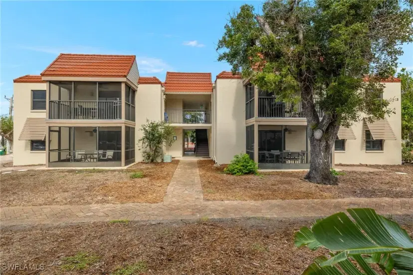 Picture of 845 E Gulf Dr 212, Sanibel FL 33957