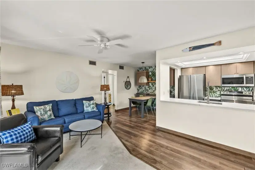 Picture of 845 E Gulf Dr 212, Sanibel FL 33957