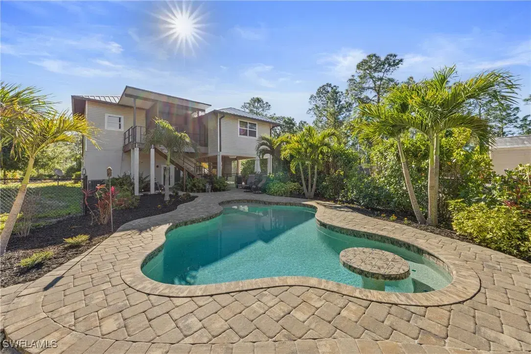 Picture of 905 Clark Ave, Lehigh Acres, FL 33972