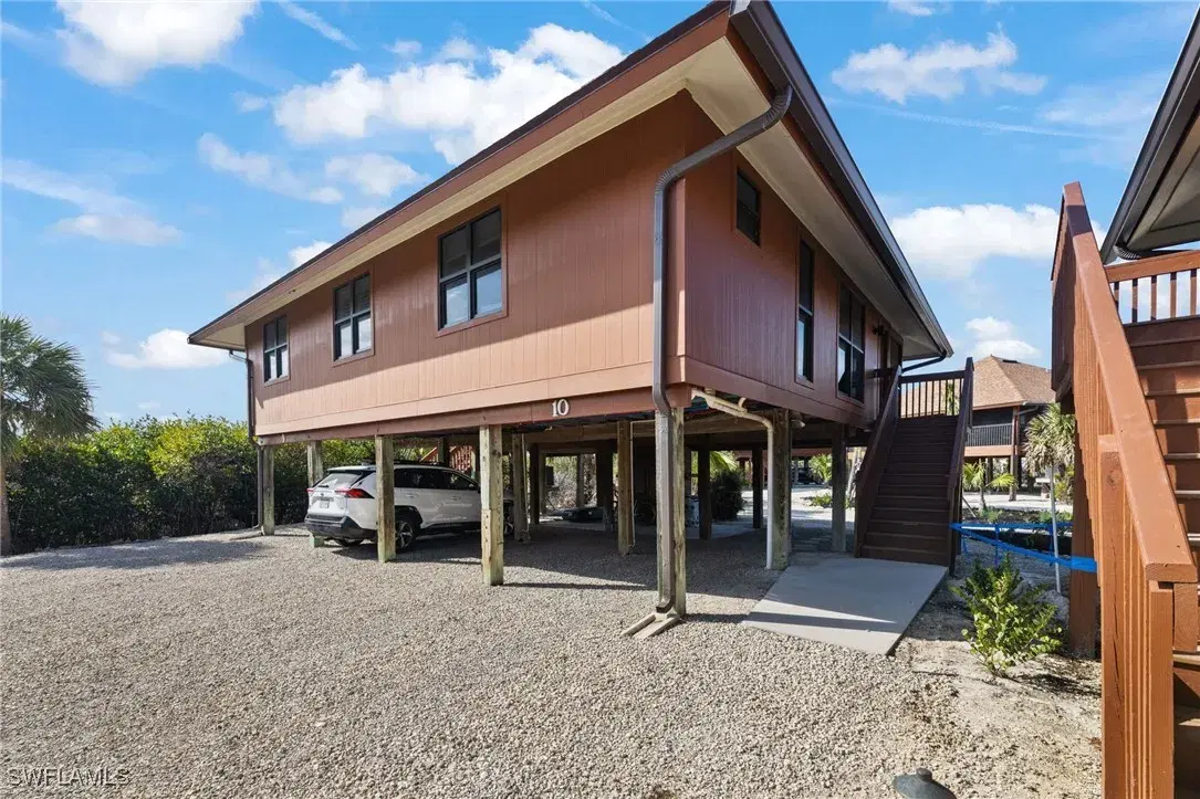 Picture of 1811 Olde Middle Gulf Dr 10, Sanibel, FL 33957