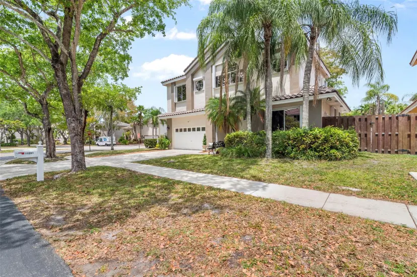 Picture of 11281 Renaissance Rd, Cooper City FL 33026