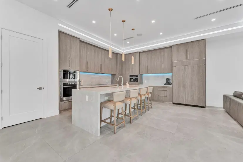 Picture of 723 S Lake Avenue, Delray Beach FL 33483