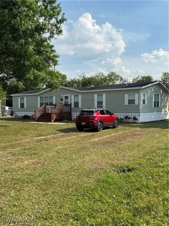 Picture of 738 Midstate Loop, Clewiston FL 33440