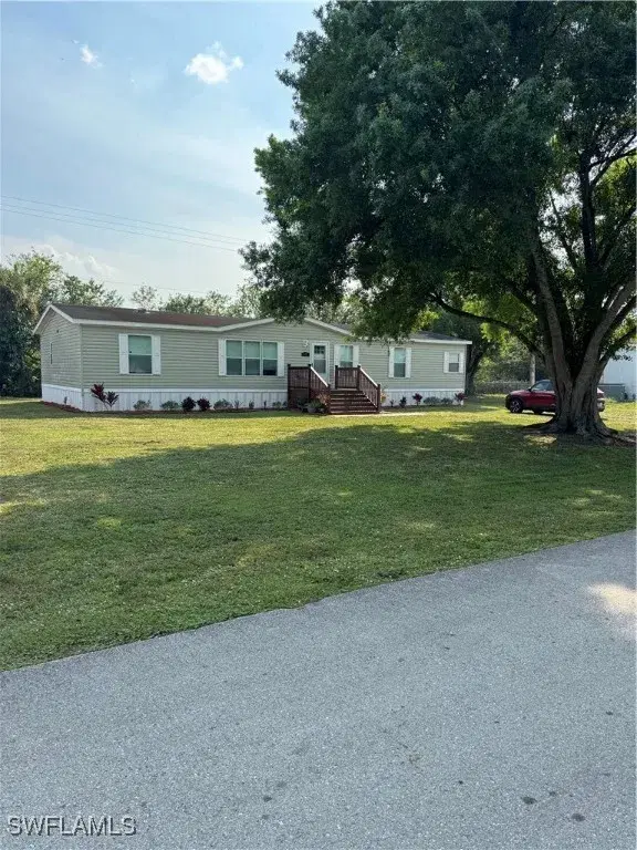Picture of 738 Midstate Loop, Clewiston FL 33440