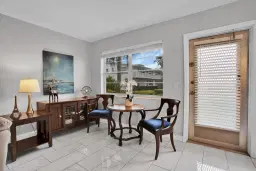 Picture of 371 Chatham S, West Palm Beach, FL 33417