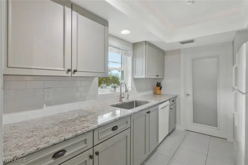 Picture of 4126 Belair Ln C4, Naples FL 34103