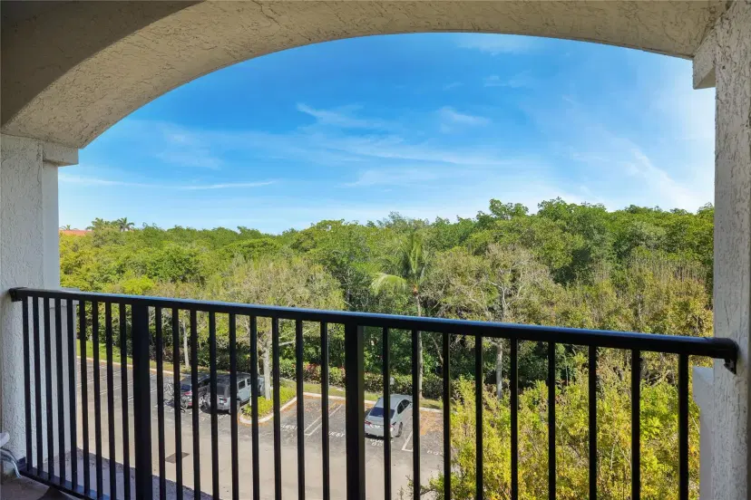 Picture of 2415 Tuscany Way 2415, Boynton Beach FL 33435