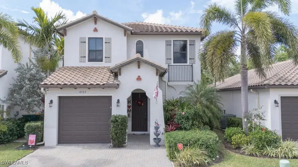 Picture of 8729 Madrid Cir, Naples, FL 34104