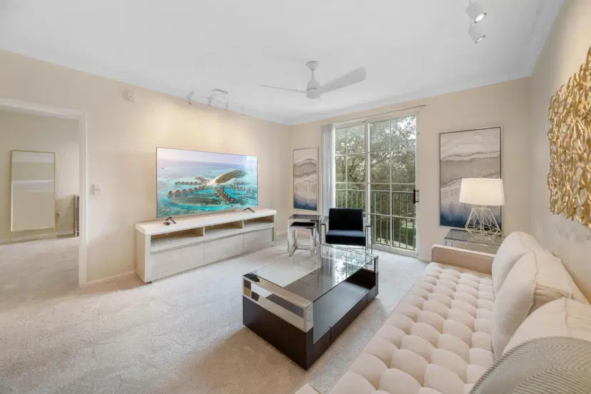 Picture of 720 S Sapodilla Avenue 301, West Palm Beach FL 33401
