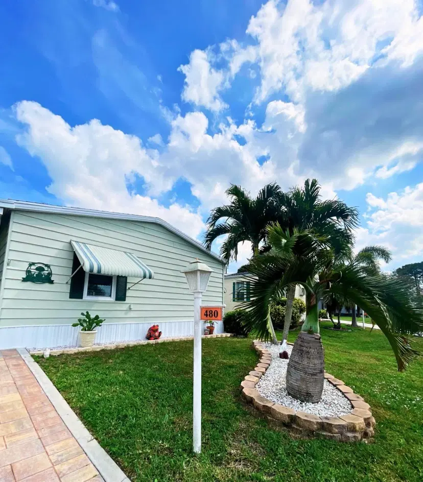 Picture of 480 Thames Bluff Ridge 46, Fort Pierce FL 34982