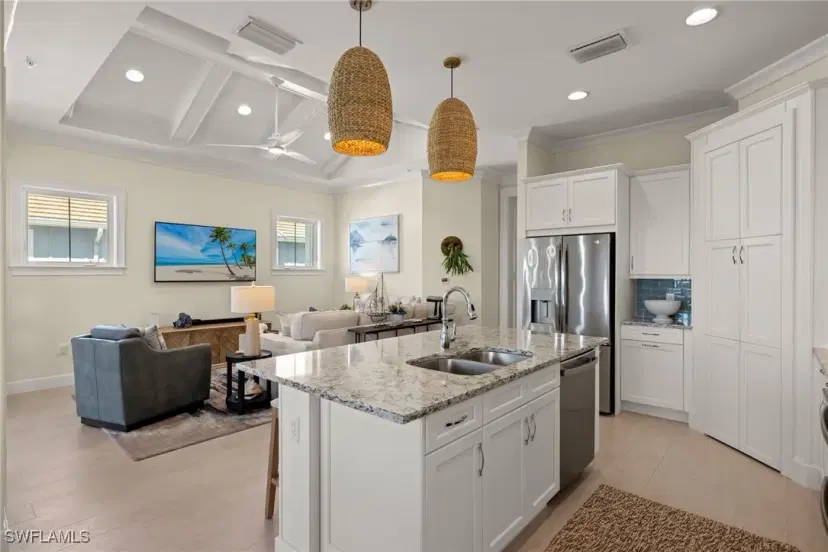 Picture of 6529 Dominica Dr 201, Naples FL 34113