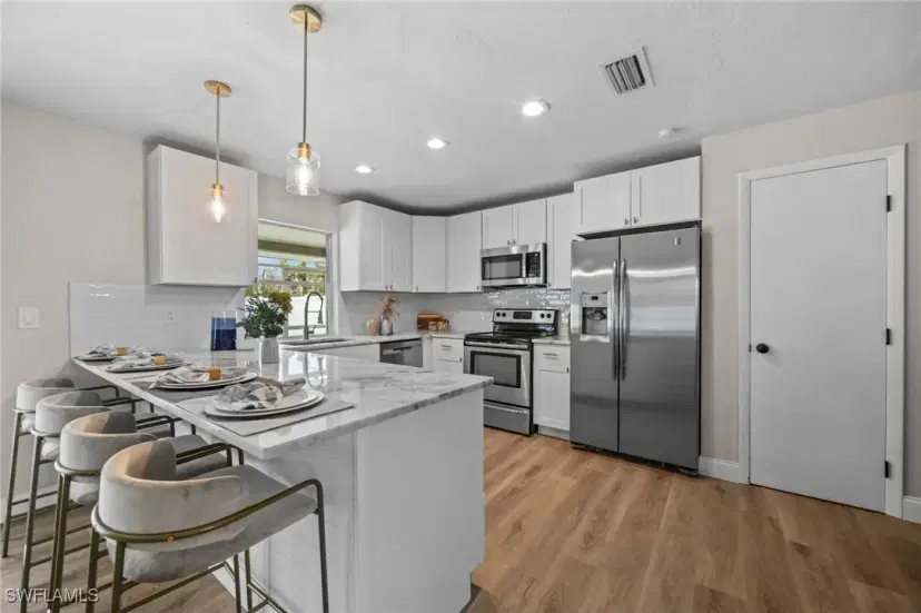 Picture of 133 SE 2Nd Ave, Cape Coral FL 33990