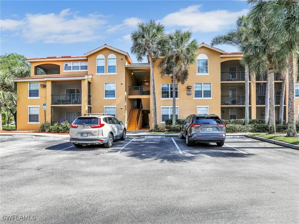Picture of 8659 River Homes Ln 1301, Bonita Springs, FL 34135