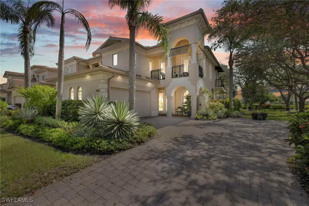 Picture of 4840 W Boulevard Ct A101, Naples, FL 34103