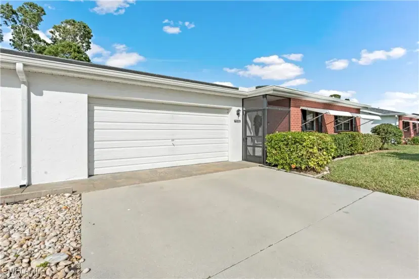 Picture of 7032 Cedarhurst Dr, Fort Myers FL 33919
