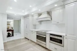 Picture of 5601 Turtle Bay Dr 2002, Naples, FL 34108