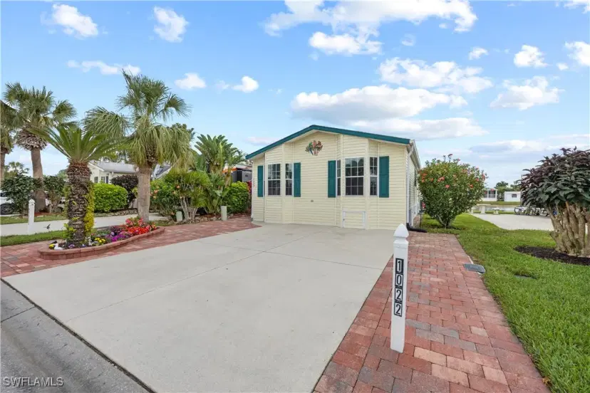 Picture of 1022 Silver Lakes Blvd, Naples FL 34114