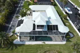 Picture of 15472 Nelsons Walk Ct, North Fort Myers, FL 33917