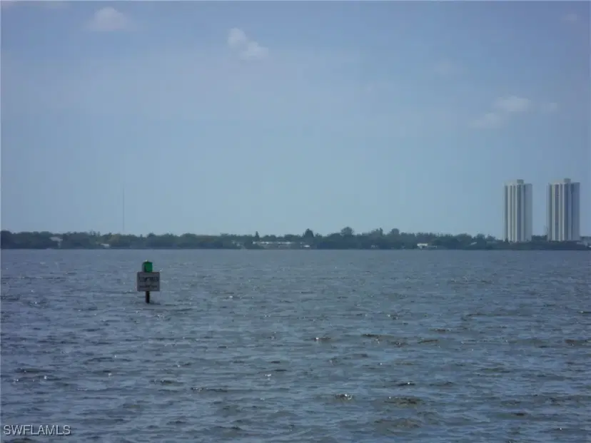 Picture of 15472 Nelsons Walk Ct, North Fort Myers FL 33917