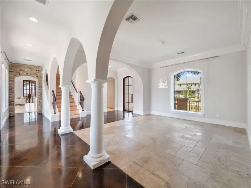 Picture of 6005 W Riverside Dr, Fort Myers FL 33919