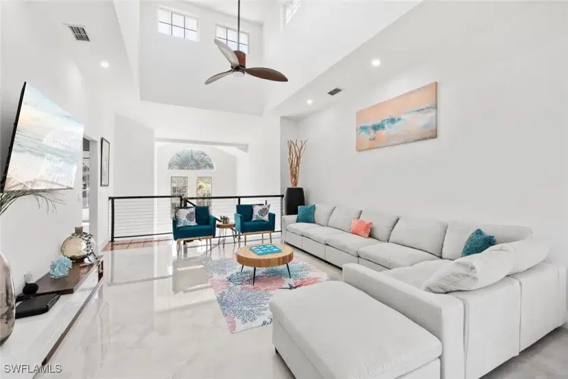 Picture of 1555 Airway Dr, Naples FL 34104