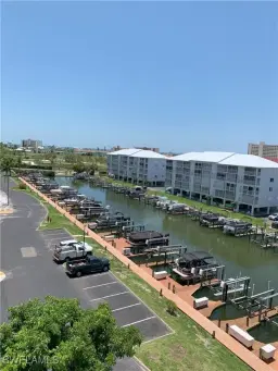 Picture of 4471 Bay Beach Ln 351, Fort Myers Beach, FL 33931