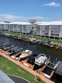 Picture of 4471 Bay Beach Ln 351, Fort Myers Beach, FL 33931