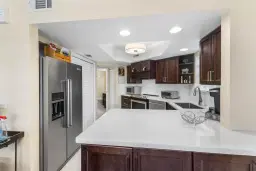 Picture of 109 Weybridge Circle B, Royal Palm Beach, FL 33411