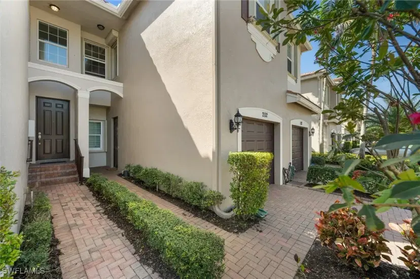 Picture of 6525 Monterey Pt 202, Naples FL 34105