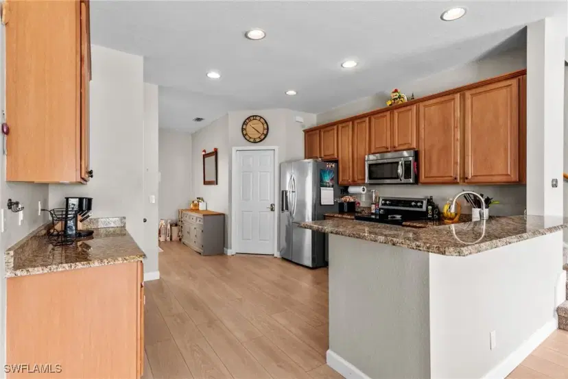 Picture of 2088 Cape Heather Cir, Cape Coral FL 33991