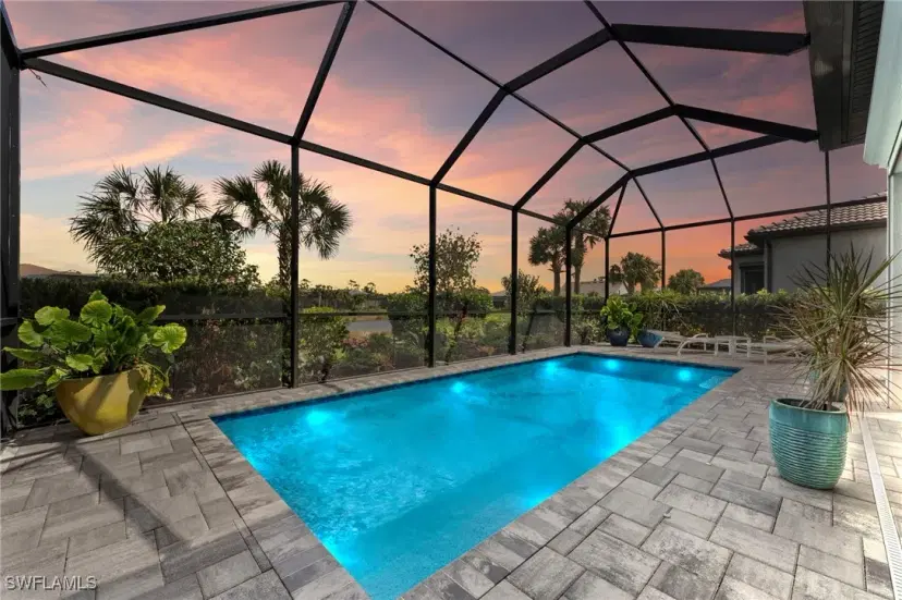 Picture of 9721 Everglades Dr, Naples FL 34120