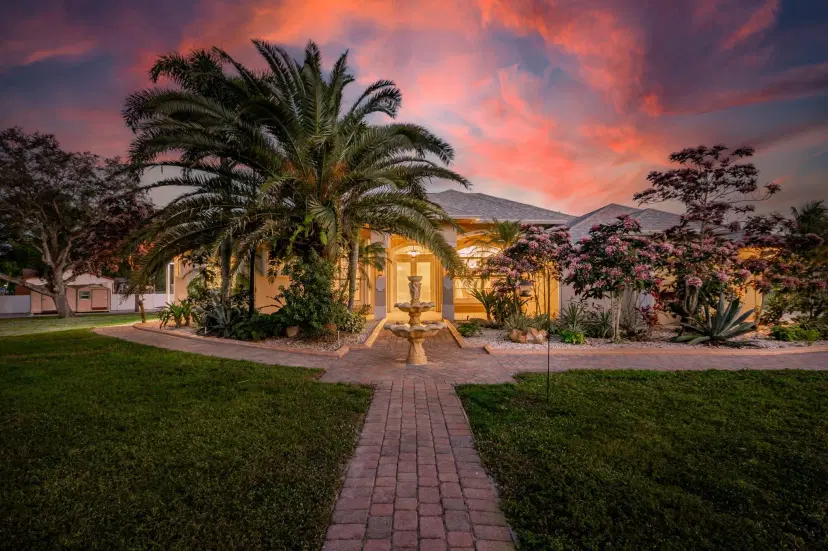 Picture of 7260 Grapeview Boulevard, The Acreage FL 33470
