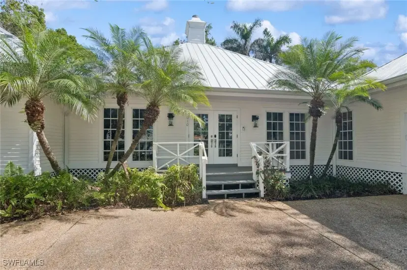 Picture of 610 Jacana Cir 25, Naples FL 34105