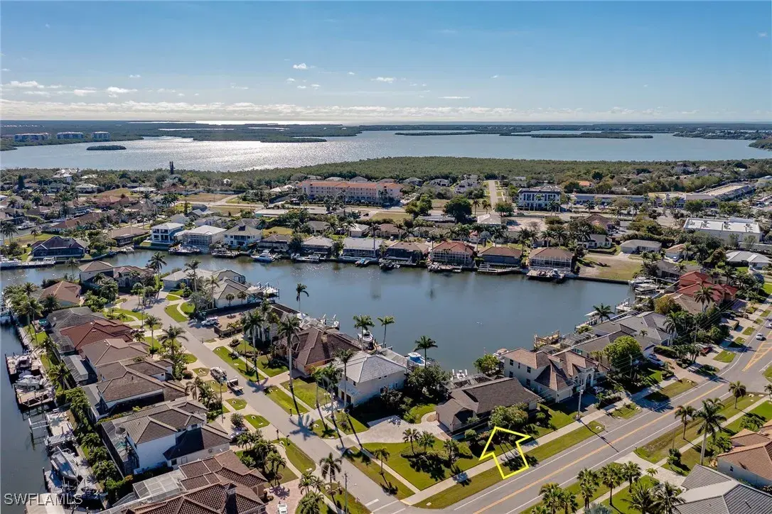 Picture of 75 N Barfield Dr, Marco Island, FL 34145