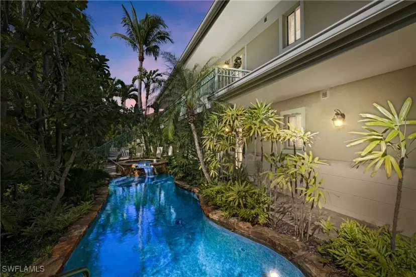 Picture of 445 3Rd Ave S 102, Naples FL 34102