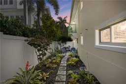 Picture of 445 3Rd Ave S 102, Naples, FL 34102