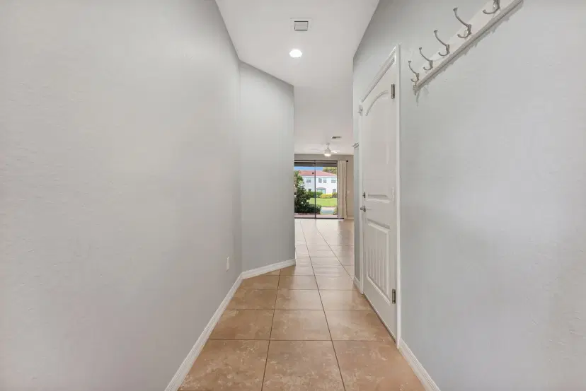 Picture of 154 W Astor Circle, Delray Beach FL 33484