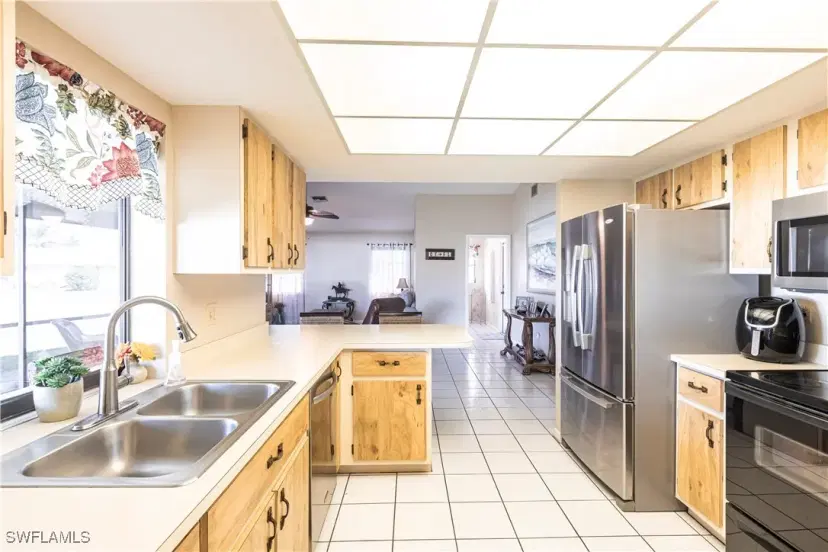 Picture of 1529 SW 52Nd Ln, Cape Coral FL 33914